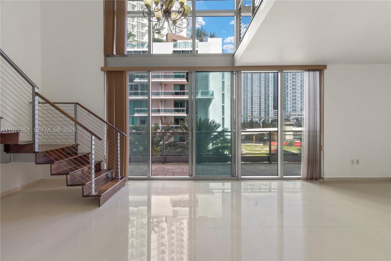 90 SW 3rd St , Unit TH505, Miami, FL 33130 Photo