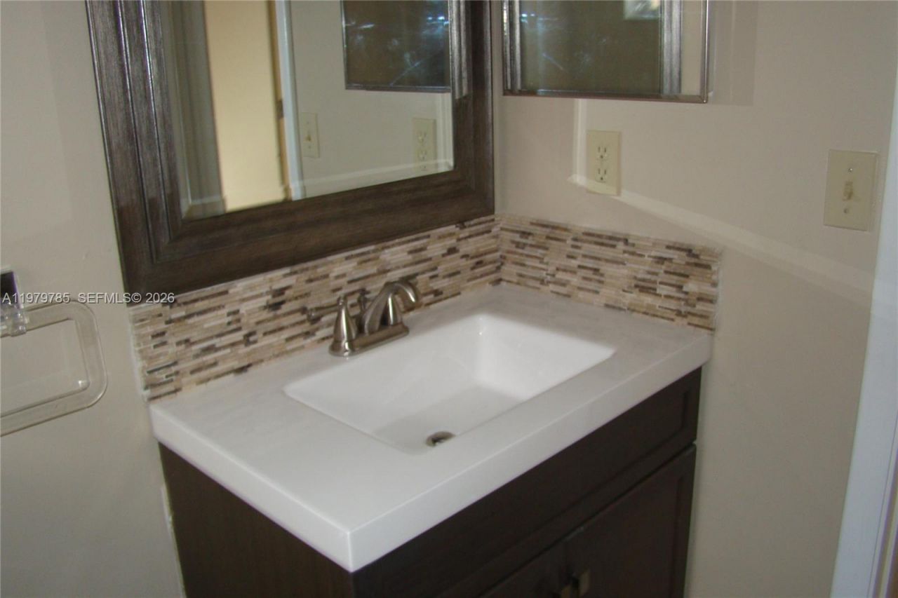 2784 Oakleigh Ln, Davie, FL 33328 Photo