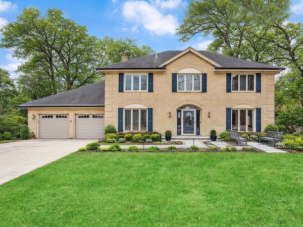734 Forest Glen Lane , Oak Brook, IL 60523