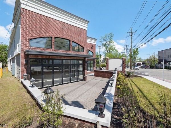 450 Pompton Ave, Cedar Grove, NJ 07009