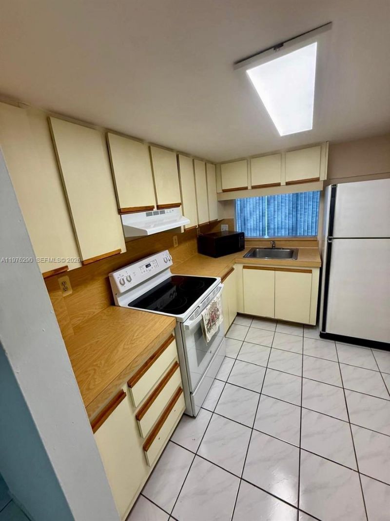 9400 West Flagler St , Unit 312, Miami, FL 33174 Photo