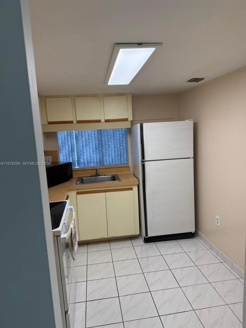 9400 West Flagler St , Unit 312, Miami, FL 33174 Photo