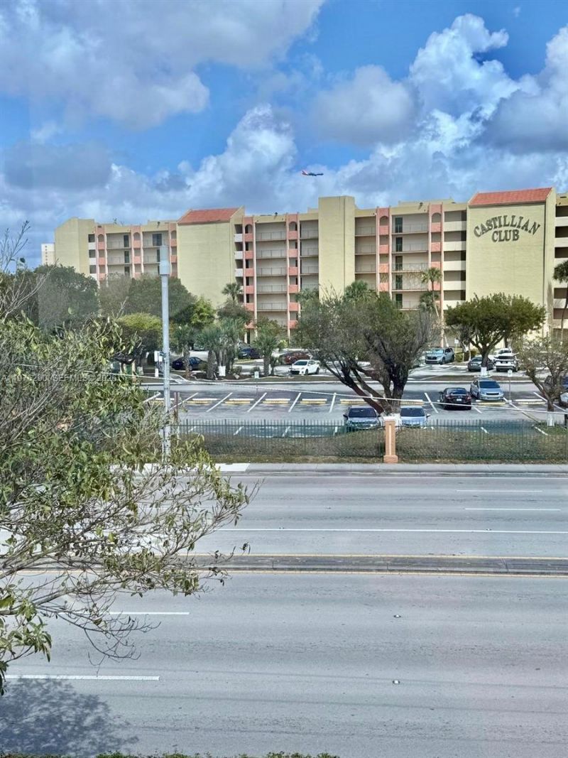 9400 West Flagler St , Unit 312, Miami, FL 33174 Photo