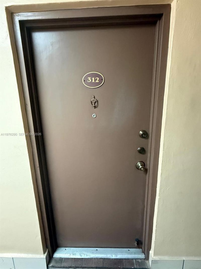 9400 West Flagler St , Unit 312, Miami, FL 33174 Photo