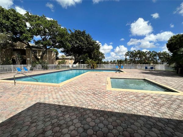 1941 NW 96th Ter , Unit 8B, Pembroke Pines, FL 33024