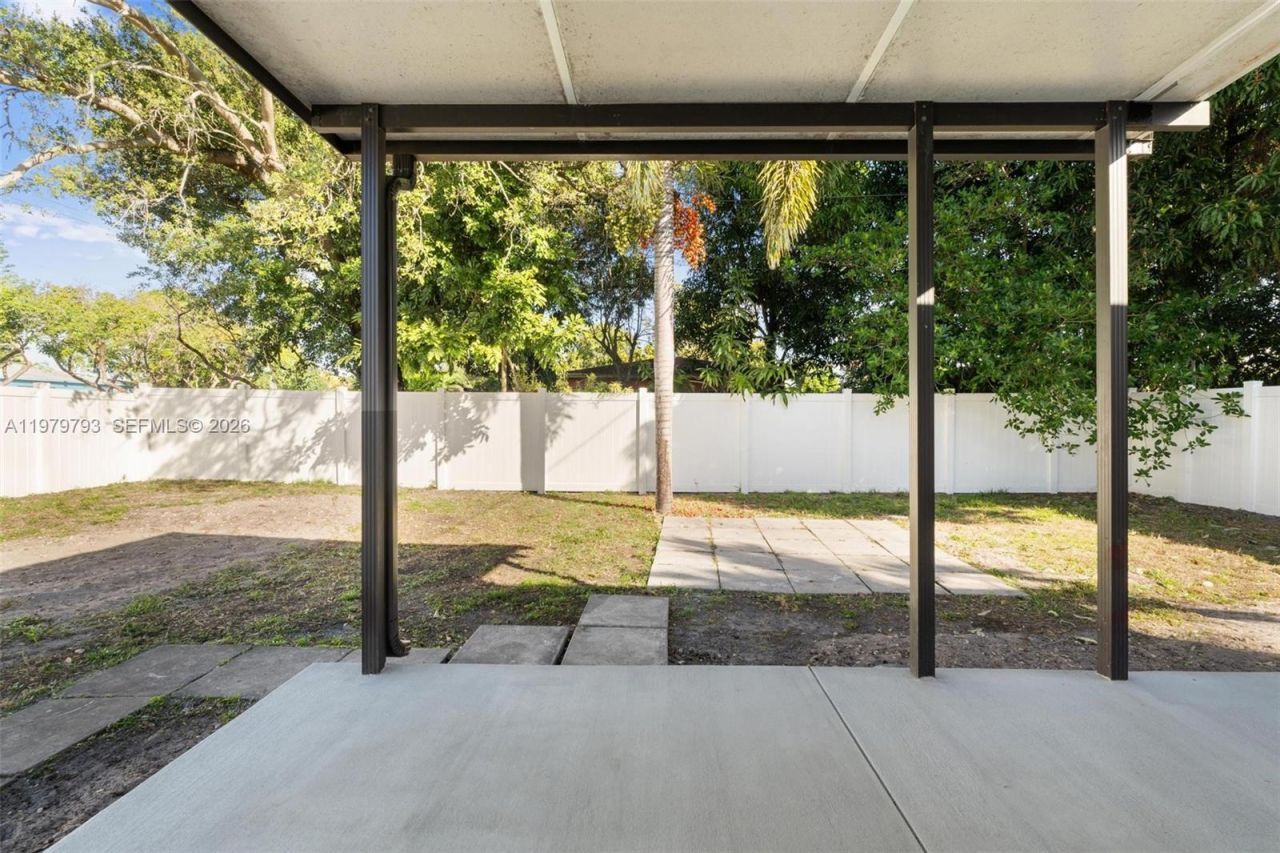 201 NE 169th St , Unit 201, North Miami Beach, FL 33162 Photo