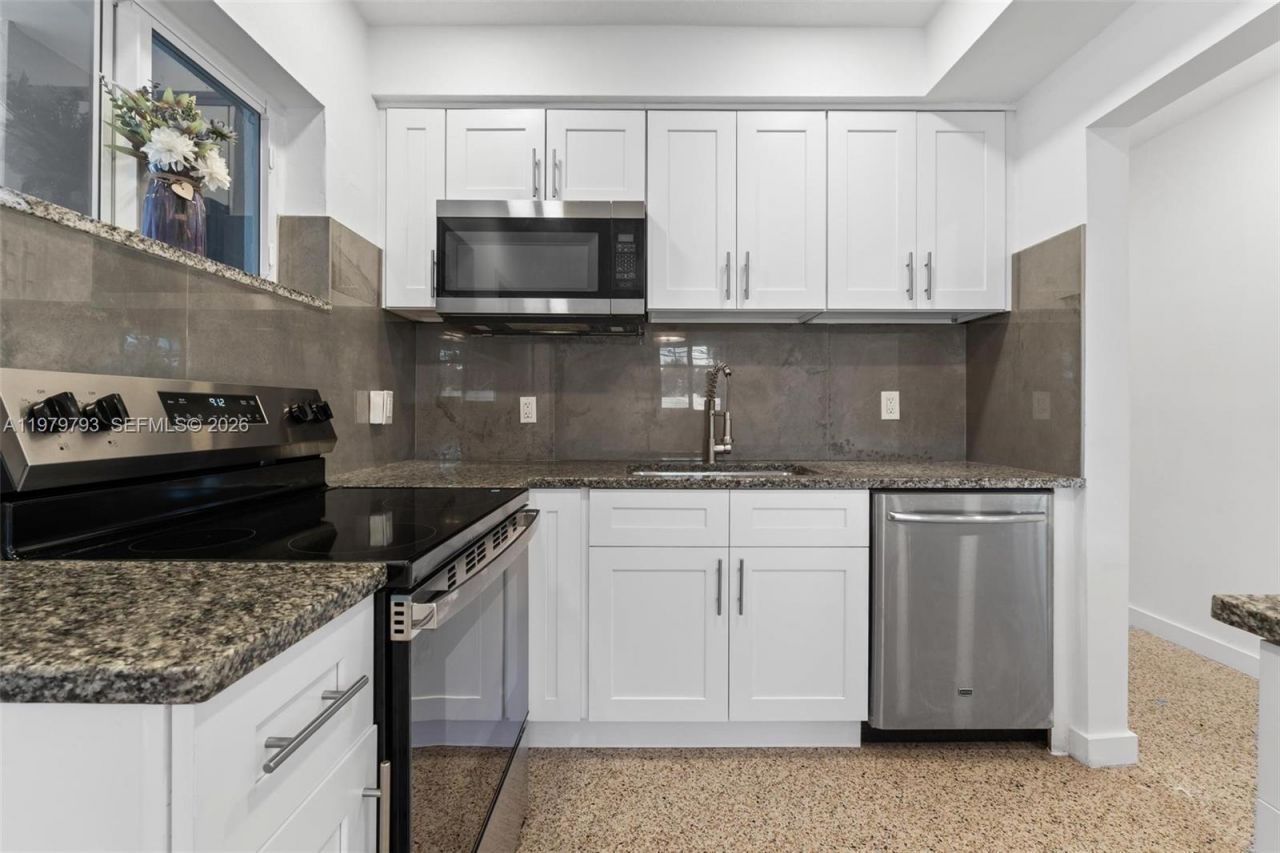 201 NE 169th St , Unit 201, North Miami Beach, FL 33162 Photo