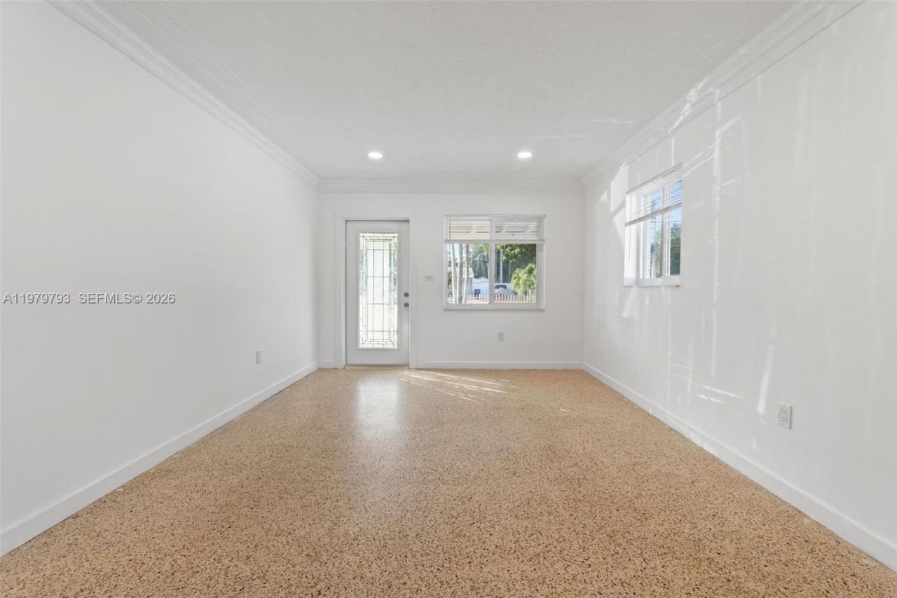 201 NE 169th St , Unit 201, North Miami Beach, FL 33162 Photo