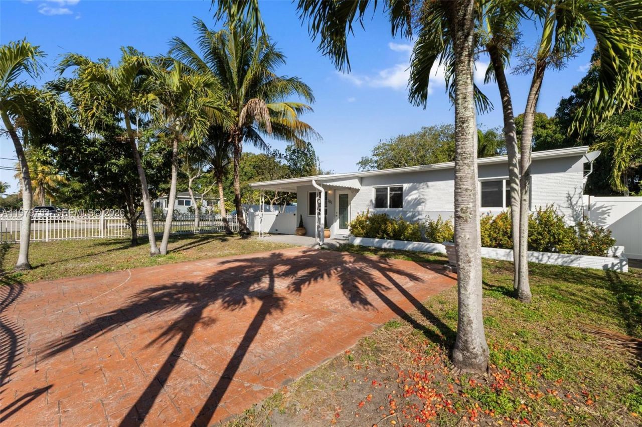 201 NE 169th St , Unit 201, North Miami Beach, FL 33162 Photo