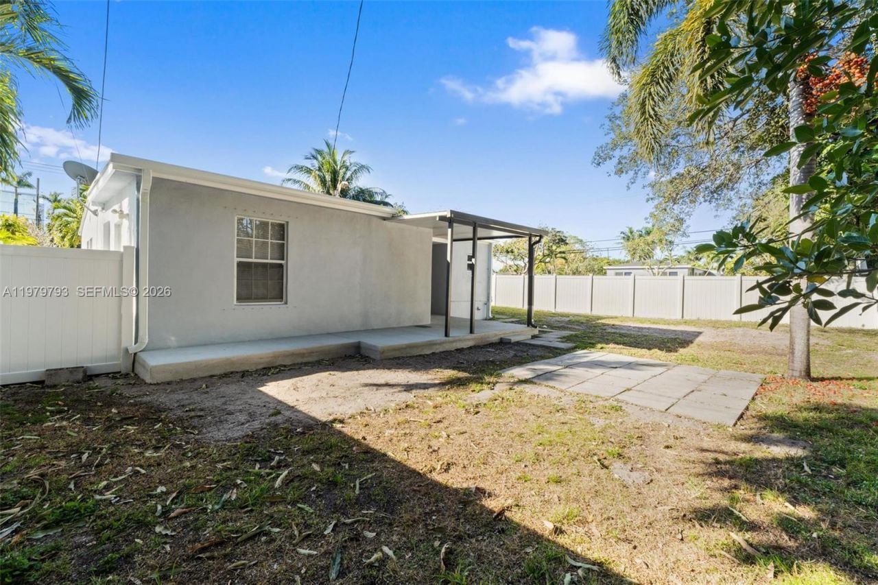 201 NE 169th St , Unit 201, North Miami Beach, FL 33162 Photo