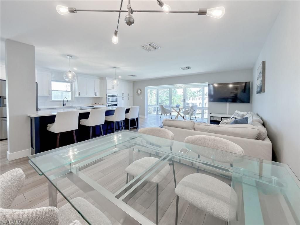 1910 Gulf Shore Blvd N, Unit 312, Naples, FL 34102 Photo