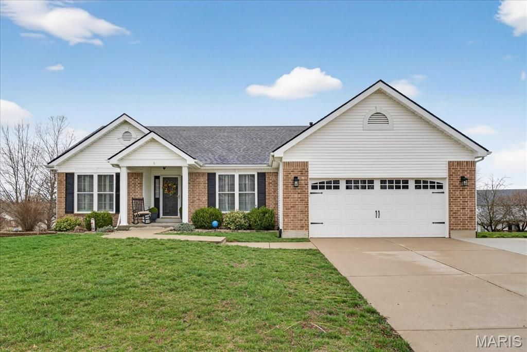 1158 White Pine Circle, Columbia, IL 62236 Main Photo