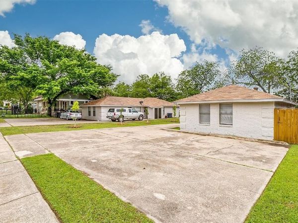 2230 Washington Avenue, Fort Worth, TX 76110