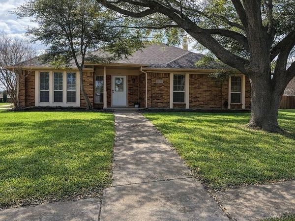 413 Kingsbridge Court, Garland, TX 75040