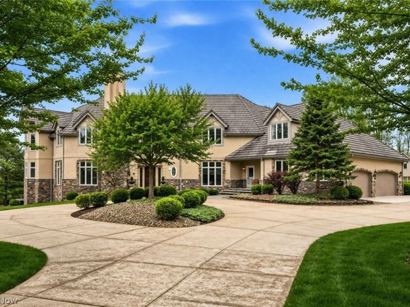 60 South Lane, Moreland Hills, OH 44022 Photo 2