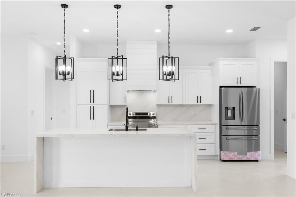 1615 NE 1st Ave , Cape Coral, FL 33909 Photo