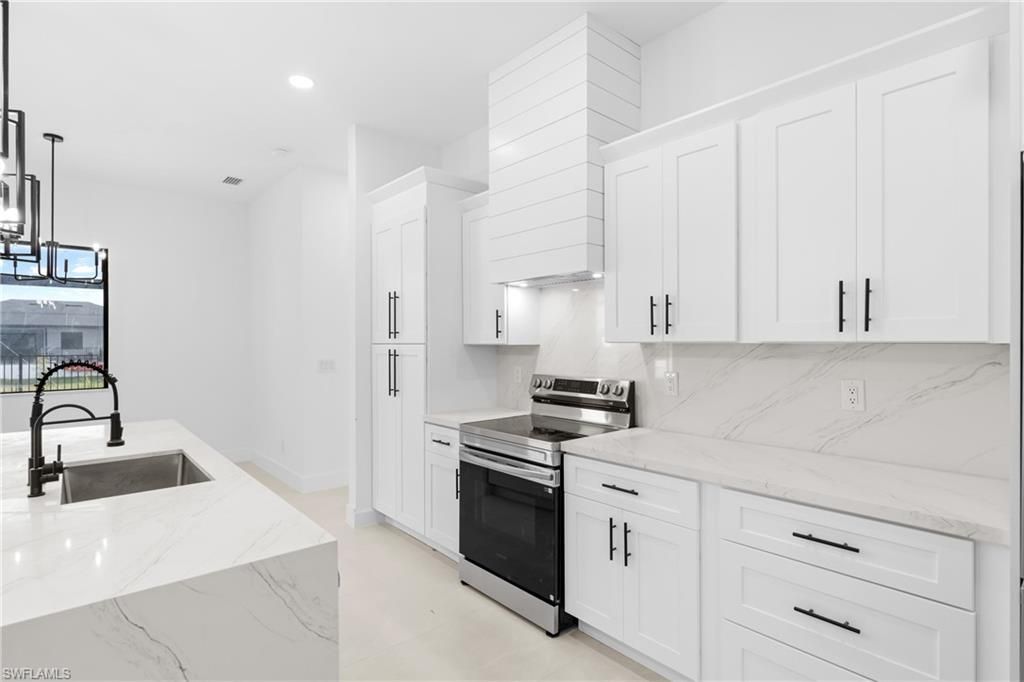 1615 NE 1st Ave , Cape Coral, FL 33909 Photo