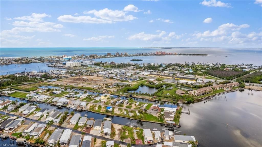 866 Oak St , Fort Myers Beach, FL 33931 Photo