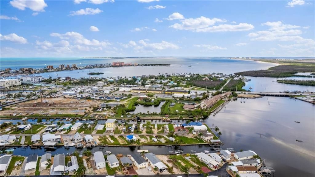 866 Oak St , Fort Myers Beach, FL 33931 Photo