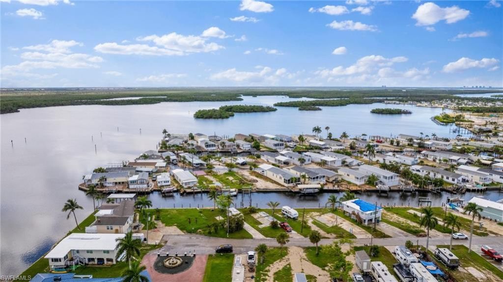 866 Oak St , Fort Myers Beach, FL 33931 Photo