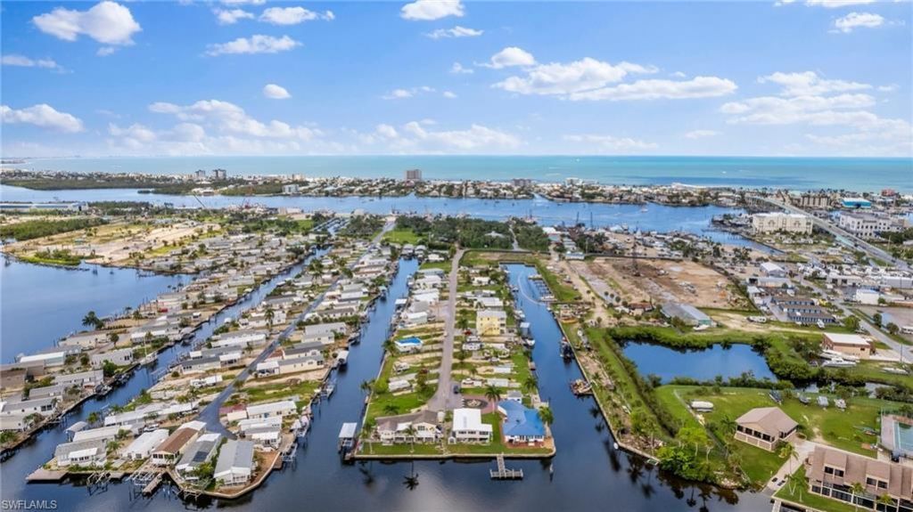 866 Oak St , Fort Myers Beach, FL 33931 Photo