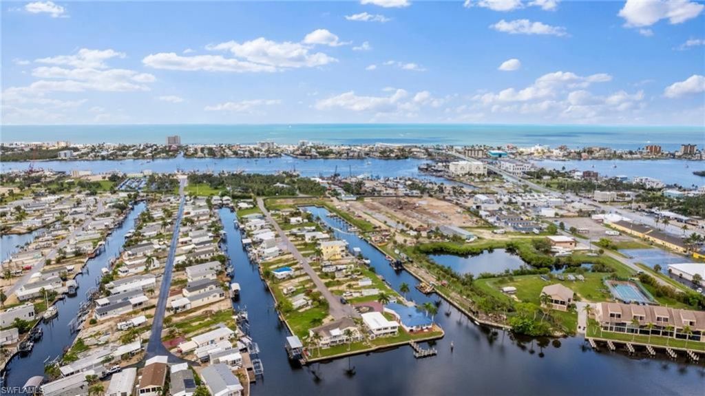 866 Oak St , Fort Myers Beach, FL 33931 Photo