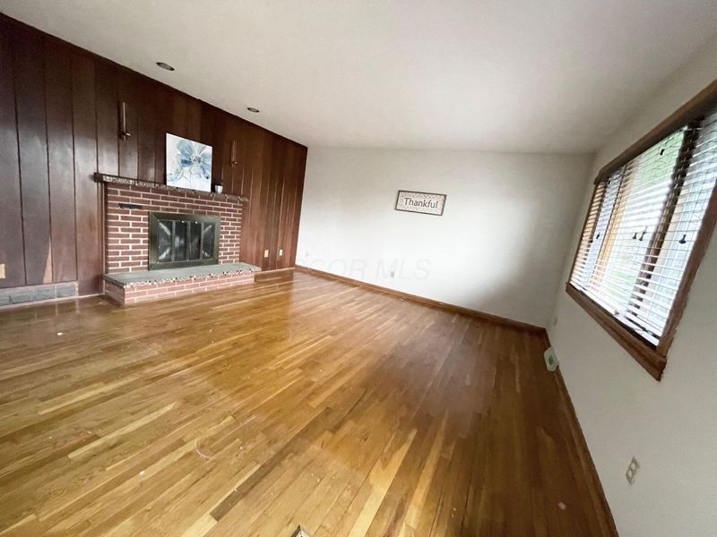 5352 Hazelwood Road, Columbus, OH 43229 Photo 3