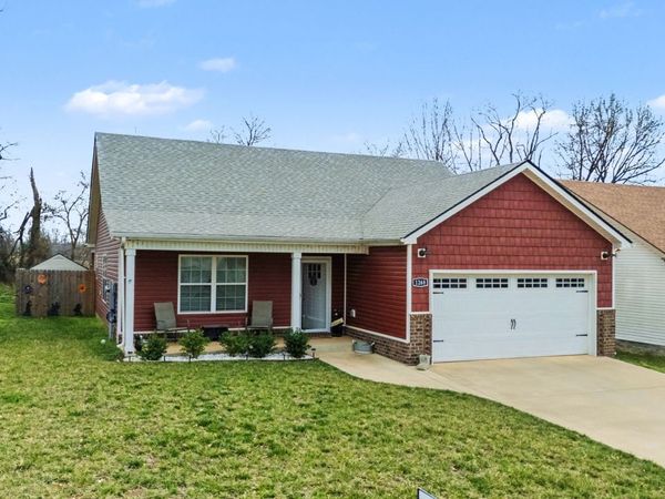 1268 Cardinal Creek Dr, Clarksville, TN 37040