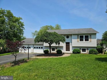 136 NIGHTINGALE AVENUE , STEPHENS CITY, VA 22655