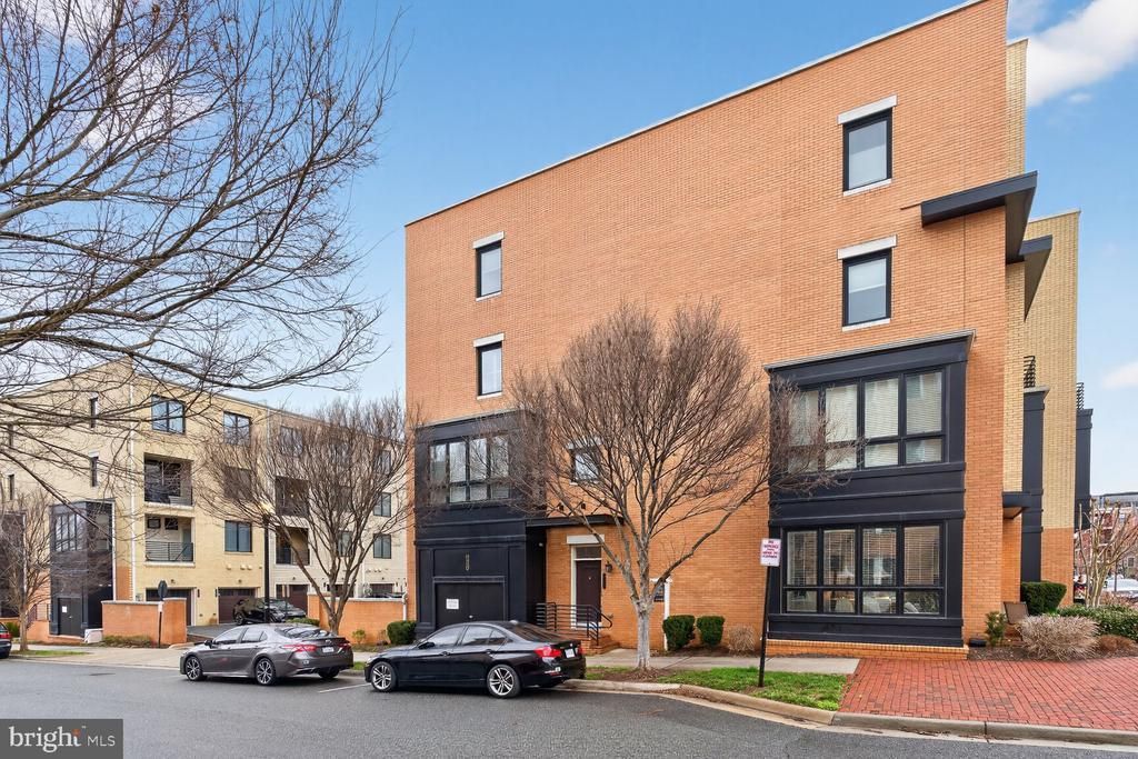 620 Mckenzie Avenue, Alexandria, VA 22301 Main Photo