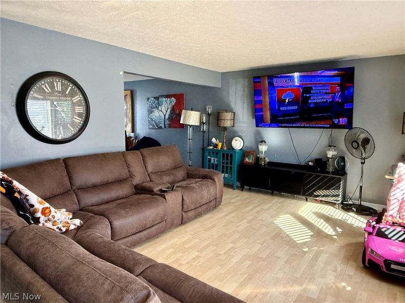 79 W Grace Street, Bedford, OH 44146 Photo 2