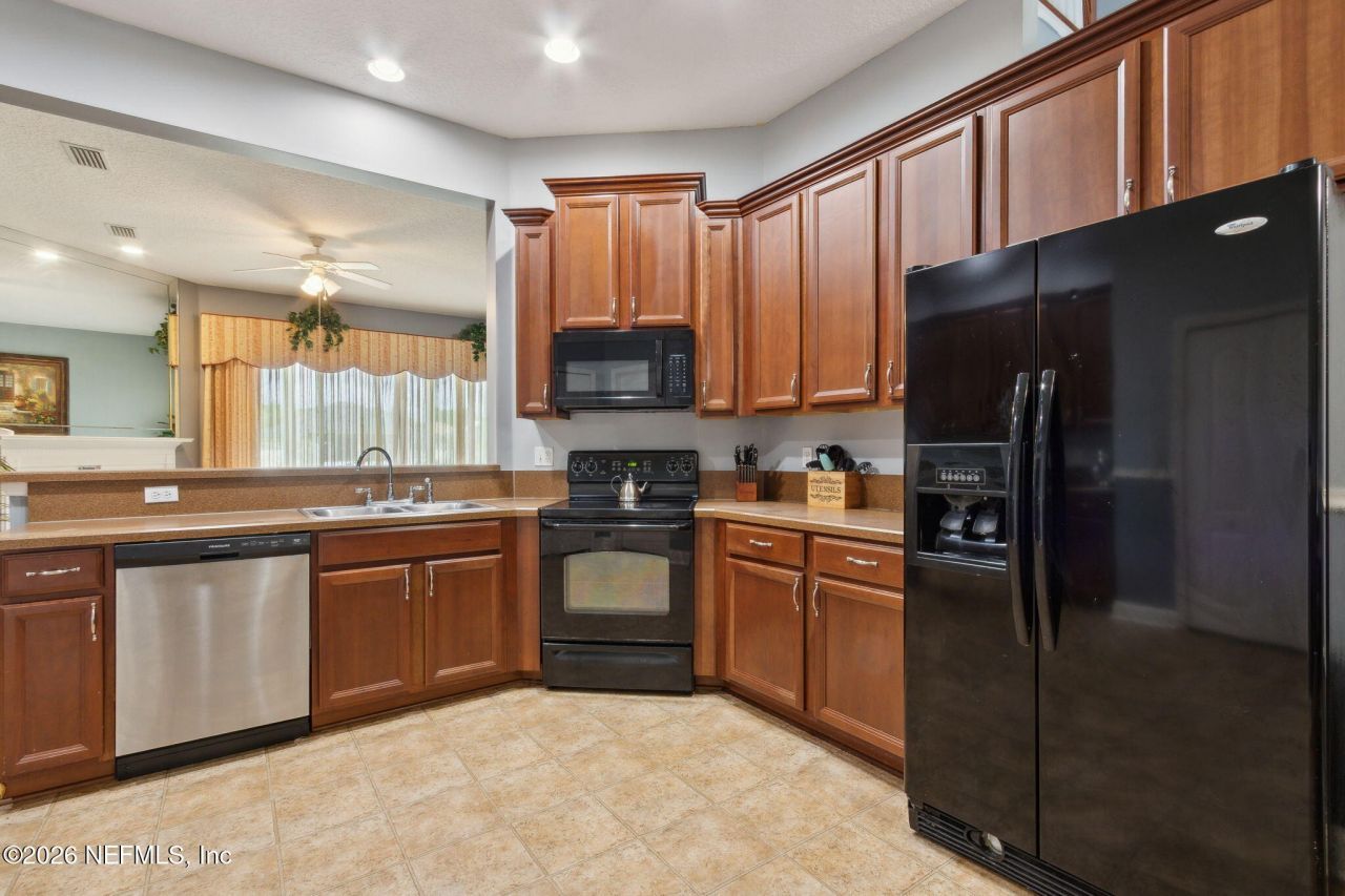 9557 Adelaide Drive, Jacksonville, FL 32244 Photo