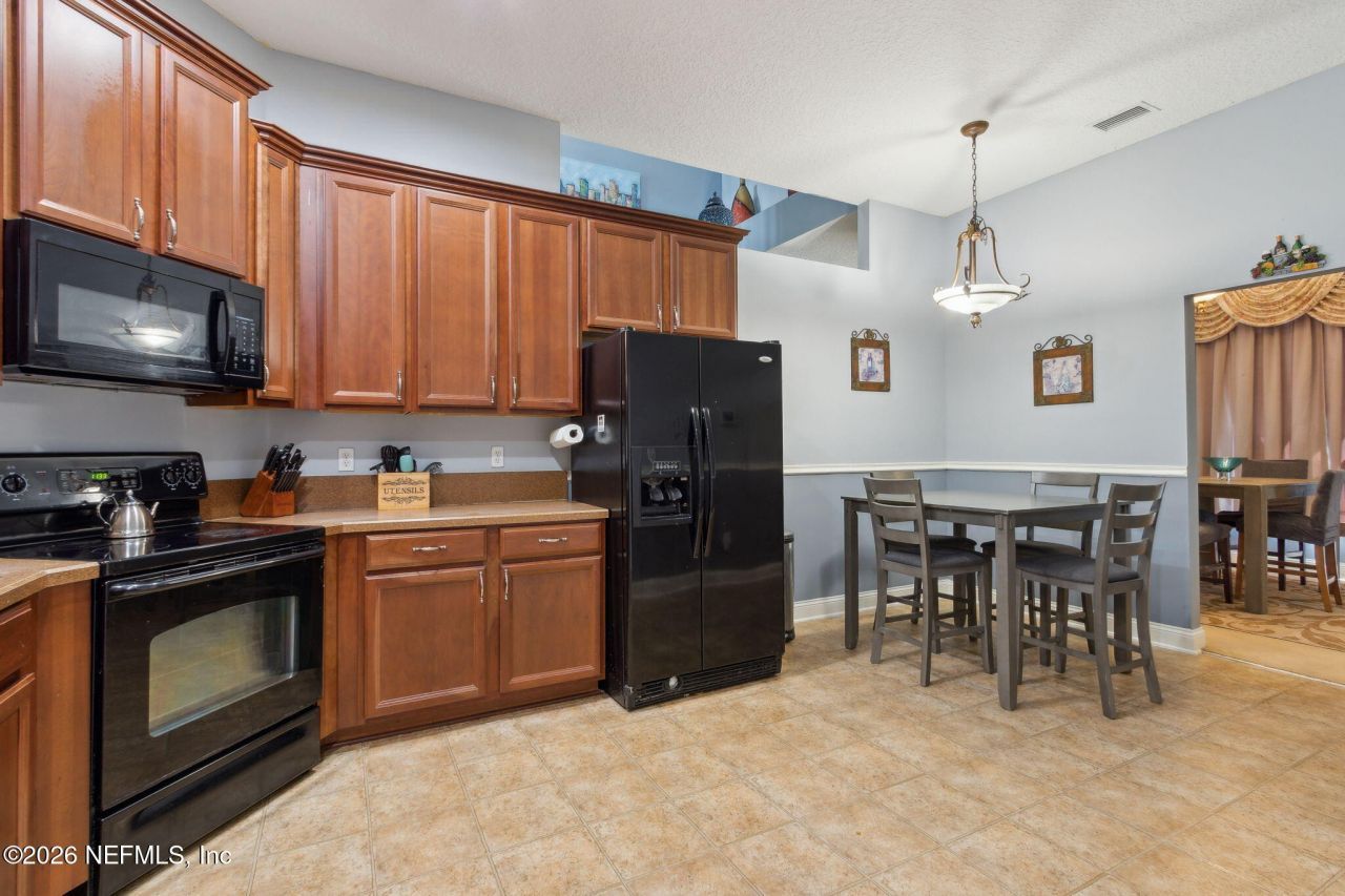 9557 Adelaide Drive, Jacksonville, FL 32244 Photo