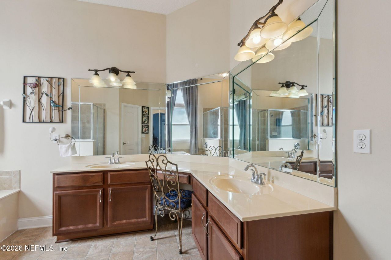 9557 Adelaide Drive, Jacksonville, FL 32244 Photo