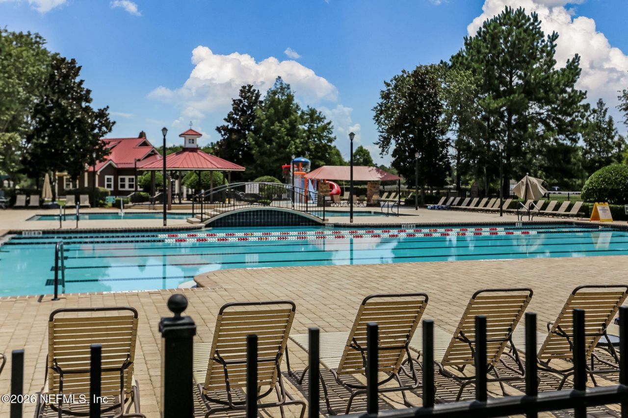 9557 Adelaide Drive, Jacksonville, FL 32244 Photo