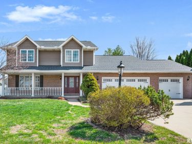 138 KNOLLCREST Avenue, Morton, IL 61550