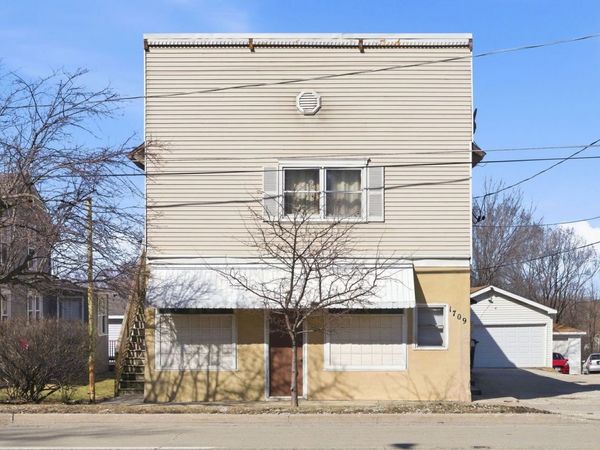 1709 S State Street , Lockport, IL 60441