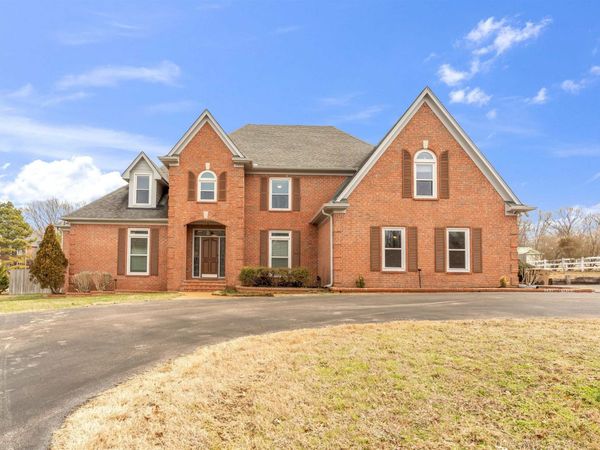 2470 N REID HOOKER RD, Eads, TN 38028