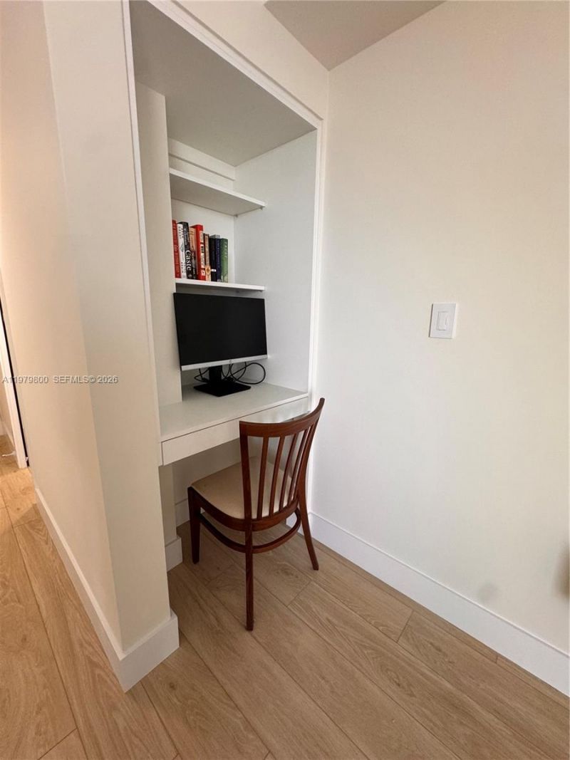 2457 Collins Ave , Unit 1105, Miami Beach, FL 33140 Photo