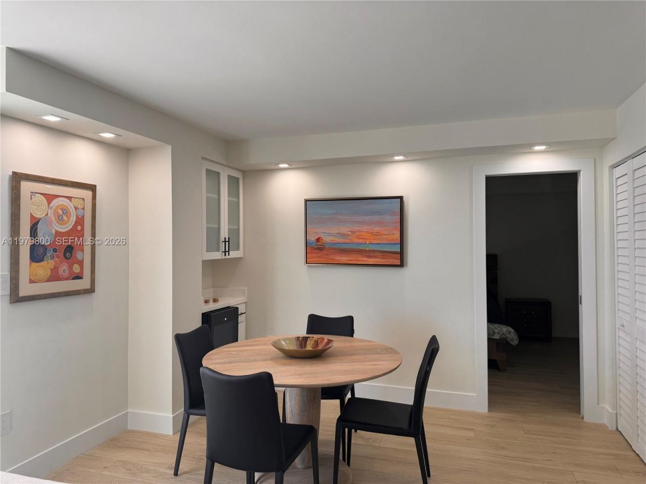 2457 Collins Ave , Unit 1105, Miami Beach, FL 33140 Photo