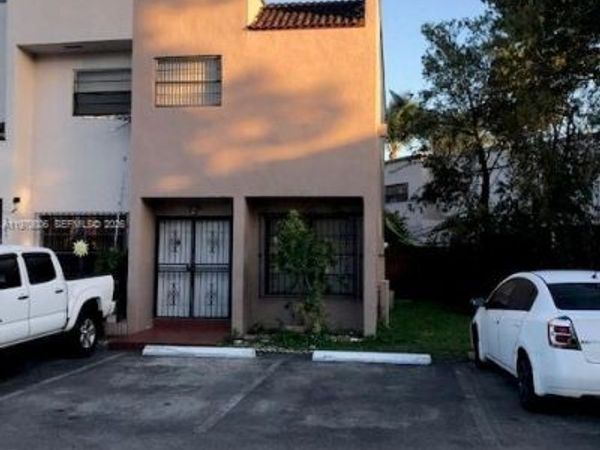 221 NW 109th Ave , Unit 1-221, Miami, FL 33172