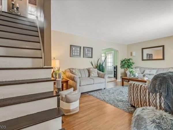 11 Beech St, Cedar Grove, NJ 07009