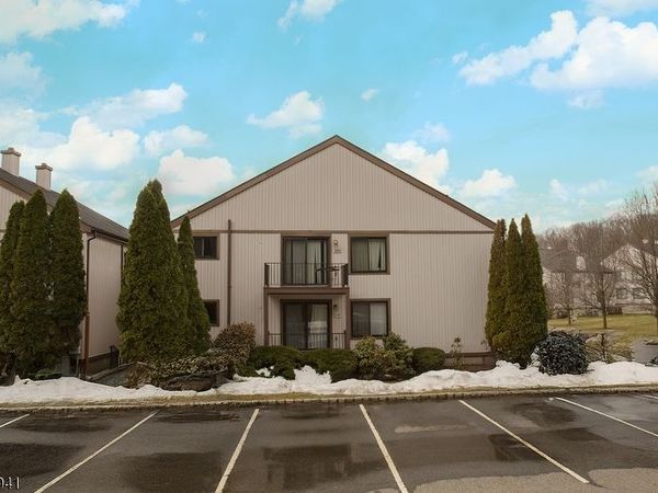 16299 Dell Pl, Stanhope, NJ 07874