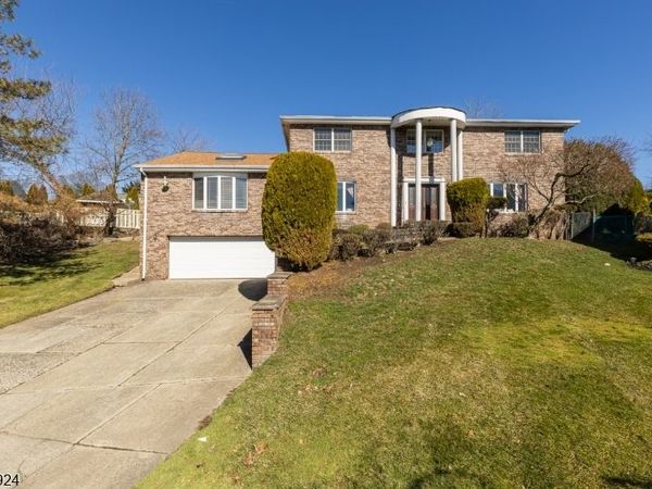 23 Carr Pl, Totowa, NJ 07512