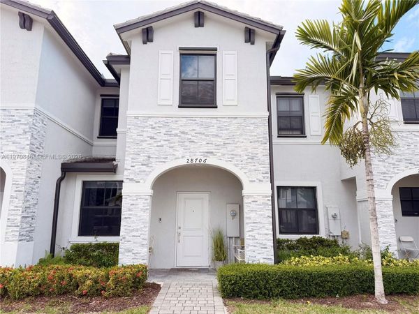28706 SW 132nd Ct, Homestead, FL 33033