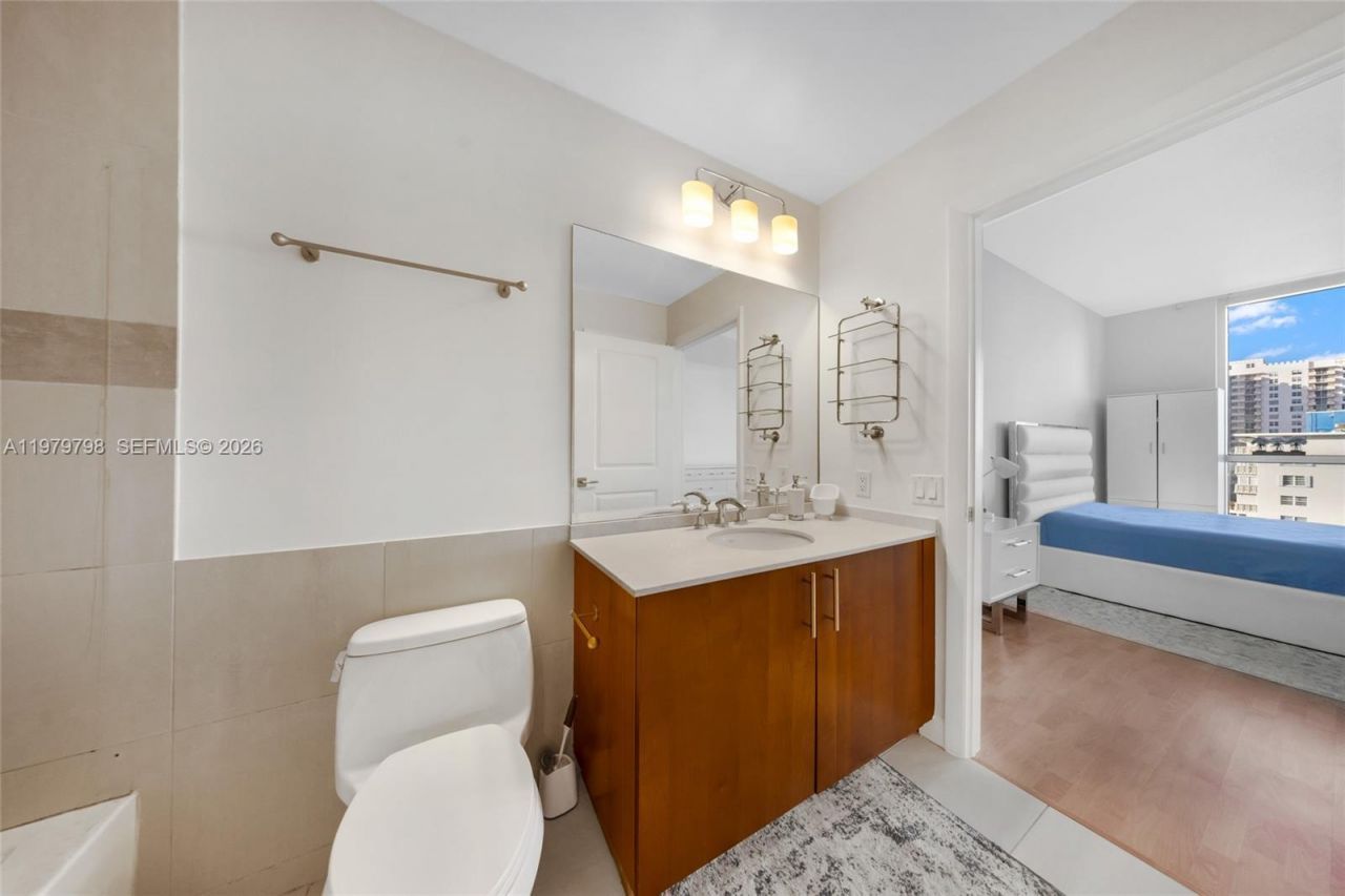 1945 S Ocean Dr , Unit 714, Hallandale Beach, FL 33009 Photo