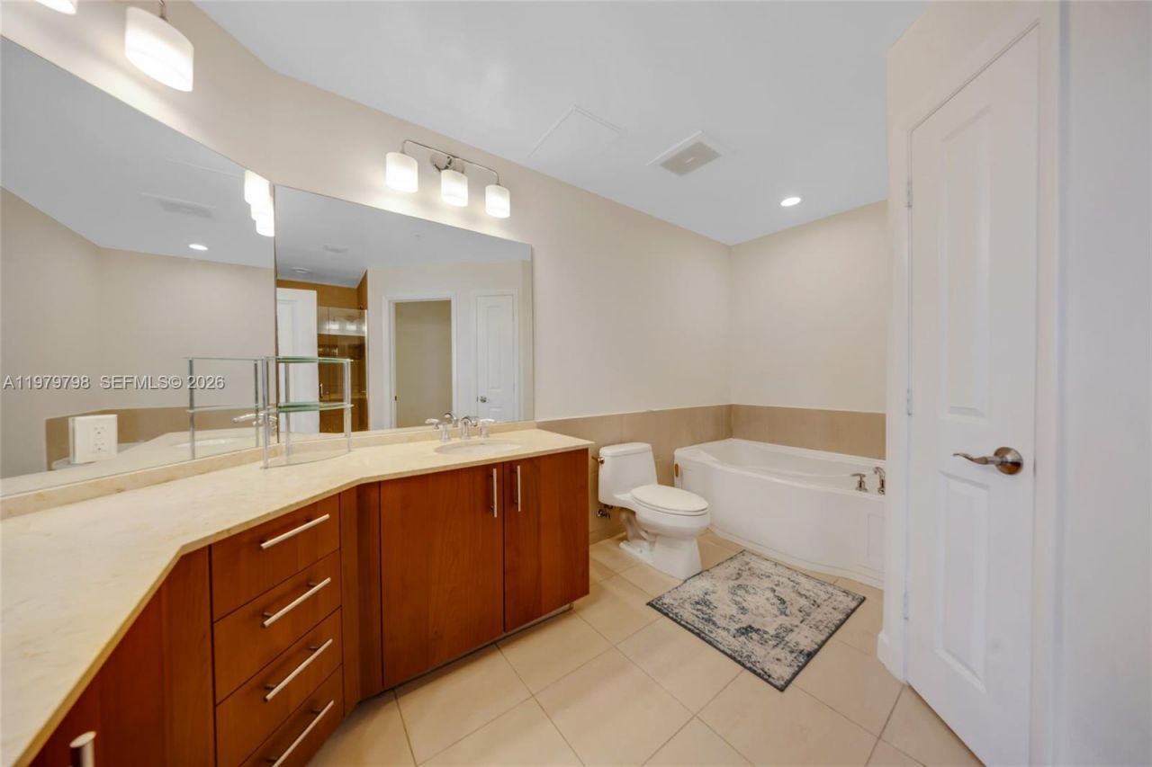 1945 S Ocean Dr , Unit 714, Hallandale Beach, FL 33009 Photo