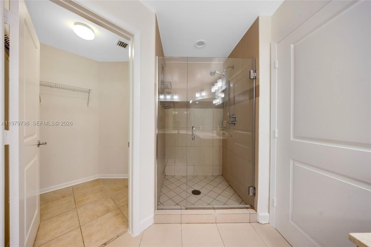 1945 S Ocean Dr , Unit 714, Hallandale Beach, FL 33009 Photo