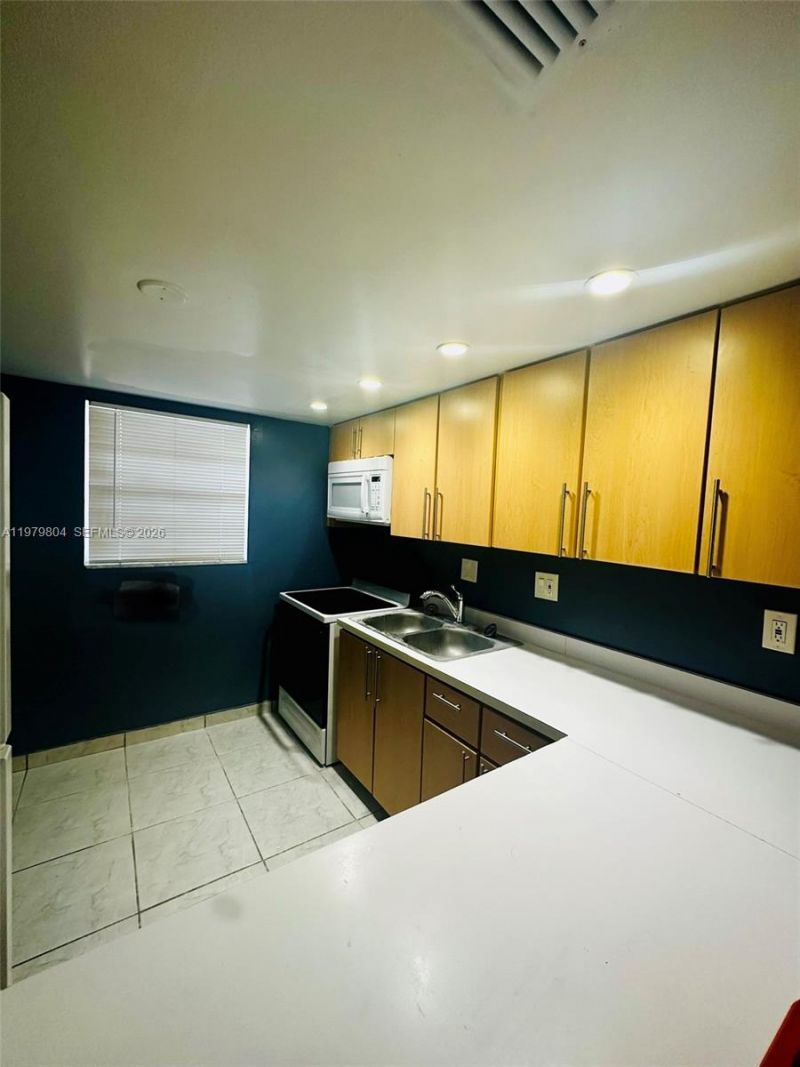 8101 SW 73rd Ave , Unit 17, Miami, FL 33143 Photo