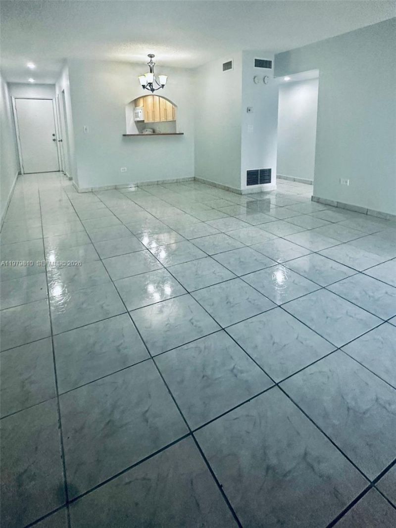 8101 SW 73rd Ave, Unit 28, Miami, FL 33143 Photo